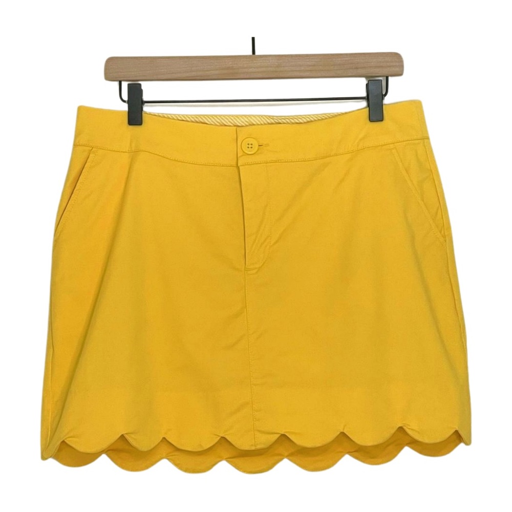 Crown & Ivy Caroline Scallop Hem Yellow Skort. Size 10